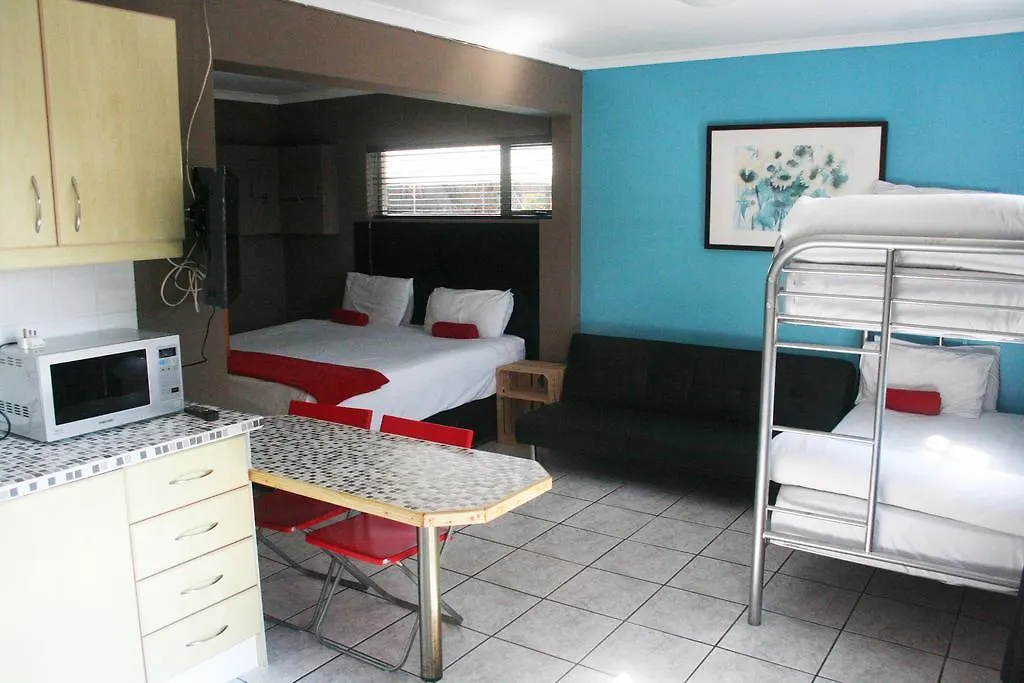 Hostel Colors Of Cape Town Lodge